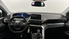 Grijs, metallic lak Gebruikt 2019 Peugeot 5008 Allure MPV | € 17.000 (Eerlijke prijs)