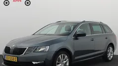 Grijs Gebruikt 2019 Skoda Octavia Business Line Stationwagen | € 17.183 (Eerlijke prijs)