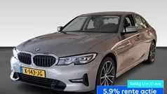 Grijs Gebruikt 2021 BMW 318 Executive Sedan | € 26.425 (Eerlijke prijs)
