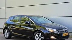 Zwart Gebruikt 2010 Opel Astra Sport Hatchback | € 3.950 (Eerlijke prijs)