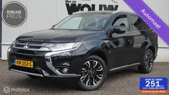Zwart Gebruikt 2016 Mitsubishi Outlander P-HEV Edition SUV | € 15.495 (Eerlijke prijs)