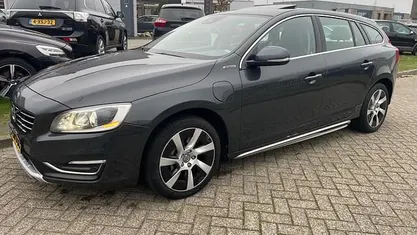 Gebruikt 2013 Volvo V60 Summum Stationwagen | € 8.950 (Goede deal)