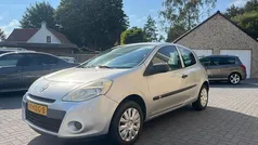 Grijs Gebruikt 2009 Renault Clio II Hatchback | € 2.899 (Eerlijke prijs)