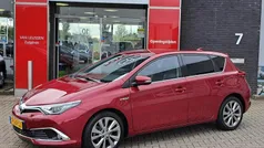 Gebruikt 2017 Toyota Auris Hybrid Edition Hatchback | € 16.400 (Eerlijke prijs)