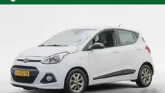 Wit Gebruikt 2015 Hyundai i10 Comfort Hatchback | € 7.845 (Eerlijke prijs)