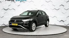 Zwart Gebruikt 2023 VW T-Roc Business SUV | € 27.940 (Super prijs)