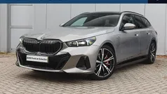 Gebruikt 2025 BMW 550e M Sport Stationwagen | € 90.950 (Eerlijke prijs)