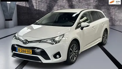 Occasion 2017 Toyota Avensis Skyview Edition Stationwagen | € 15.750 (Goede deal)