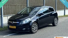 Zwart Gebruikt 2010 Opel Corsa Edition Hatchback | € 3.250 (Eerlijke prijs)