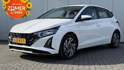 Wit Gebruikt 2024 Hyundai i20 Comfort Hatchback | € 23.835 (Eerlijke prijs)