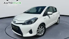 Wit Gebruikt 2014 Toyota Yaris Hybrid Hatchback | € 10.945 (Goede deal)