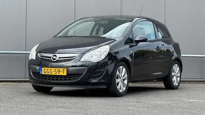 Gebruikt 2013 Opel Corsa Selection Hatchback | € 2.750 (Goede deal)
