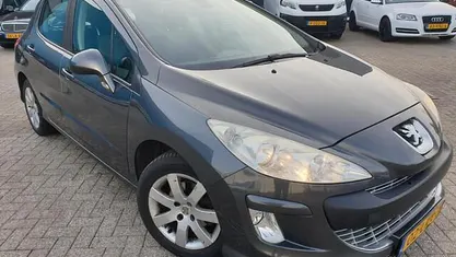 Occasion 2010 Peugeot 308 Hatchback | € 999 (Super prijs)