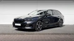 Sophistograu brillianteffect metallic (grijs metallic) Gebruikt 2025 BMW i5 M Sport Sedan | € 69.900 (Super prijs)