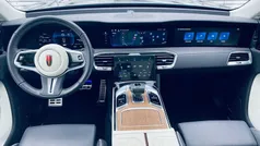 Hongqi E-HS9