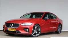 Oranje Gebruikt 2019 Volvo S60 R-Design Sedan | € 28.395 (Eerlijke prijs)