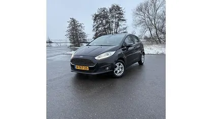 Zwart (metallic) Occasion 2014 Ford Fiesta Titanium Hatchback | € 3.750 (Eerlijke prijs)