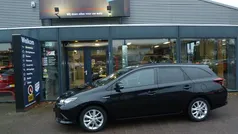 Zwart Gebruikt 2016 Toyota Auris Hybrid Business Edition Stationwagen | € 14.650 (Eerlijke prijs)