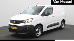 Gebruikt 2021 Peugeot Partner Premium MPV | € 15.900 (Eerlijke prijs)