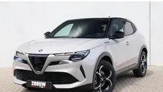 Gebruikt 2025 Alfa Romeo Junior Edizione Speciale SUV | € 38.900 (Eerlijke prijs)