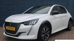 Wit Gebruikt 2020 Peugeot 208 GT-line Hatchback | € 14.895 (Eerlijke prijs)