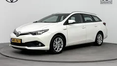 Wit Gebruikt 2016 Toyota Auris Hybrid Limited Stationwagen | € 17.945 (Eerlijke prijs)