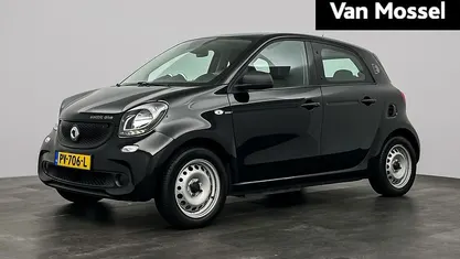 Occasion Smart ForFour Electric Drive Pure 60 kW (82 PK) 2017 Zwart Hatchback