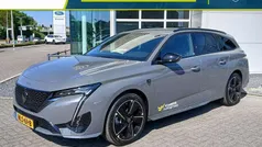 Gebruikt 2025 Peugeot e-308 Avantage Hatchback | € 43.900 (Eerlijke prijs)