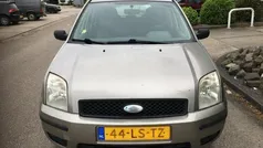 Grijs Gebruikt 2003 Ford Fusion MPV | € 1.799 (Eerlijke prijs)