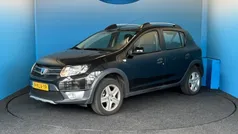 Gebruikt 2013 Dacia Sandero Lauréate Hatchback | € 5.750 (Eerlijke prijs)