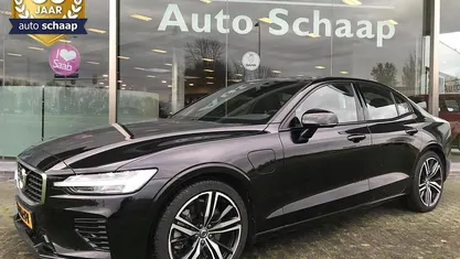 Zwart Gebruikt 2020 Volvo S60 R-Design Sedan | € 33.500 (Super prijs)