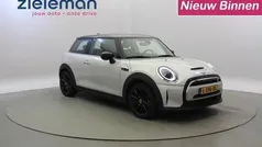 Wit Gebruikt 2021 Mini Cooper Classic Hatchback | € 16.840 (Super prijs)