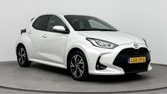 Wit Gebruikt 2024 Toyota Yaris Hybrid Edition Hatchback | € 24.750 (Eerlijke prijs)