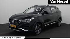 Zwart Gebruikt 2020 MG ZS Luxury Sedan | € 13.900 (Eerlijke prijs)