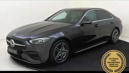 Occasion 2025 Mercedes C300 AMG line Sedan | € 59.945 (Goede deal)