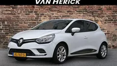 Gebruikt 2016 Renault Clio IV Zen Hatchback | € 11.945 (Eerlijke prijs)