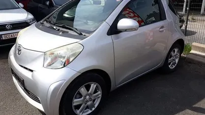 Occasion Toyota iQ 68 PK (50 kW) 2010 Zilver Hatchback