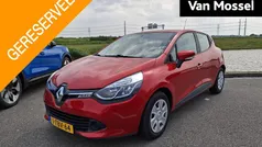 Hatchback Gebruikt 2014 Renault Clio IV Expression Hatchback | € 6.945 (Eerlijke prijs)