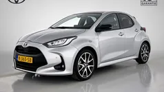 Grijs Gebruikt 2021 Toyota Yaris Hybrid Executive Hatchback | € 25.445 (Eerlijke prijs)