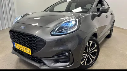 Grijs Gebruikt 2023 Ford Puma ST-Line SUV | € 20.495 (Eerlijke prijs)