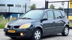 Grijs, metallic lak Gebruikt 2007 Renault Scénic II Business MPV | € 1.795 (Eerlijke prijs)