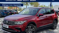 Rood Gebruikt 2023 VW Tiguan Elegance SUV | € 38.950 (Eerlijke prijs)