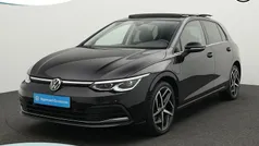 Gebruikt 2021 VW Golf VIII Style Hatchback | € 25.400 (Eerlijke prijs)