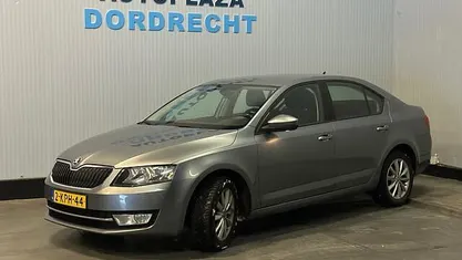 Occasion 2013 Skoda Octavia Business Line Hatchback | € 6.420 (Eerlijke prijs)