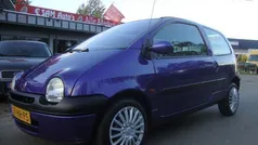 Blauw Gebruikt 2001 Renault Twingo Hatchback | € 1.950 (Eerlijke prijs)