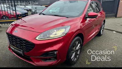Rood Occasion 2021 Ford Kuga ST-Line X SUV | € 22.445 (Eerlijke prijs)