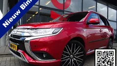 Rood Gebruikt 2020 Mitsubishi Outlander Intense+ SUV | € 26.945 (Eerlijke prijs)