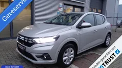 Gebruikt 2023 Dacia Sandero Expression Hatchback | € 15.850 (Goede deal)
