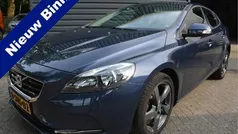 Blauw Gebruikt 2013 Volvo V40 Kinetic Stationwagen | € 9.750 (Eerlijke prijs)