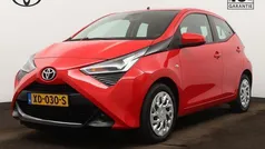 Rood Gebruikt 2018 Toyota Aygo X-play Hatchback | € 10.445 (Eerlijke prijs)